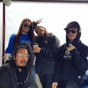 Meet your Posher, Mia